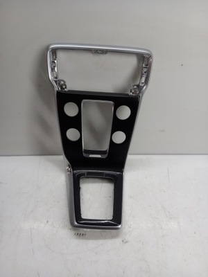 Защита dekor радио volvo v40 ii 31306639 фото №1