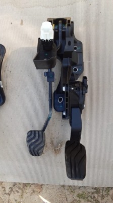 Педаль газа тормоза dacia duster ii 2 4x4 1,5dci фото №1