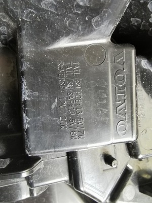 Петля капот skoda karoq левый lf7a 57a823301 фото №1