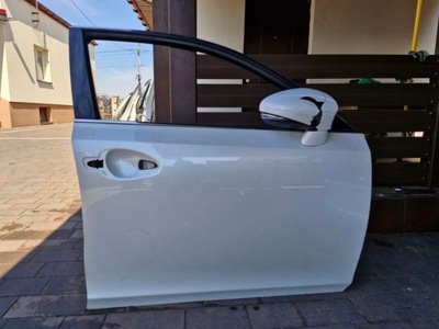 Lexus ct200h двері праве перед правий перед фото №1