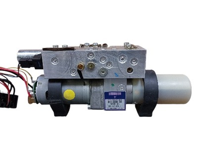 Mercedes slk r171 насос масляная крыша a1718000030 фото №1