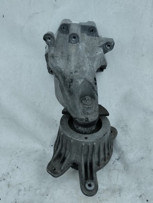 Mercedes w205 кронштейн подушка двигателя фото №1