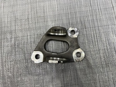 Подушка двигуна кронштейн fiat 600 9835747380 фото №1