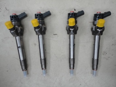 Инжектор 0445110613 toyota rav 2.0 d-4d фото №1