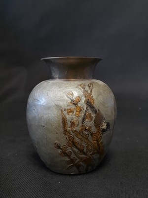 Metalowa waza zdobiona 13cm