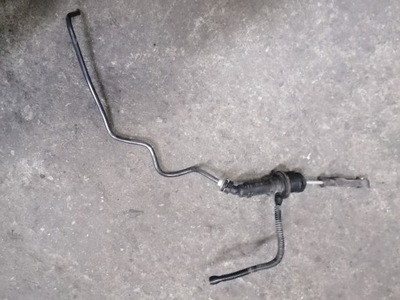 Dacia sandero ii 18r помпа сцепления 306104118r фото №1