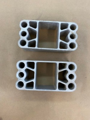 Кронштейн проставка балка перед fiat 500 abarth фото №1