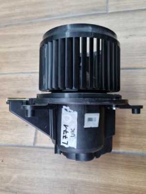 Вентилятор воздуходувка alfa romeo giulia stelvio 5w0431000 uk ! фото №1