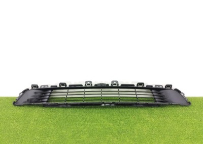 Tesla model y решітка środowa бампера перед передній фото №1