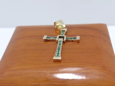 NIENOSZONY ZŁOTY KRZYŻYK RUCHOMY 585 2,14G