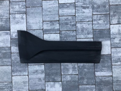 Молдинг двері правих задніх volvo c40 ----- фото №1