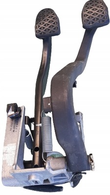 Педаль зчеплення гальма bmw 1 e87 e81 фото №1