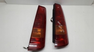 Mitsubishi space runner 99-03 лампа права задня фото №1