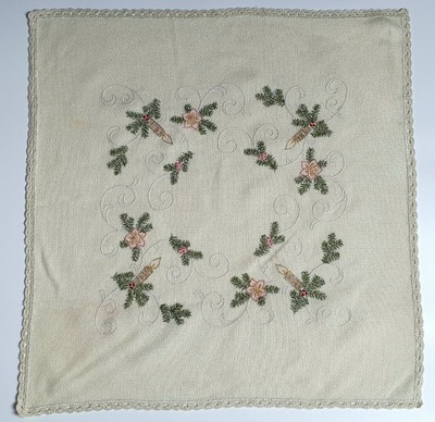 ŚWIĄTECZNY RĘCZNIE WYKONANY OBRUS