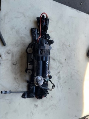 Audi q3 80a компрессор подвеска 80a616005e фото №1