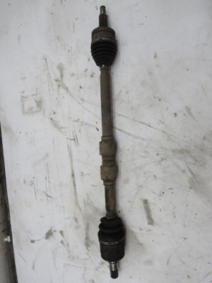 Привідний вал права 2wd hyundai ix35 2.0 crdi фото №1