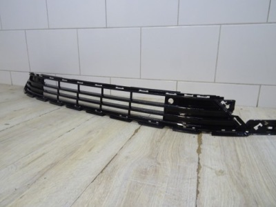 Polestar 2 2020- решётка радиатора решётка средняя бампера перед 31663679 llu фото №1