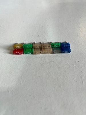 Jeep wj запобіжник płytkowy комплект запобіжників фото №1