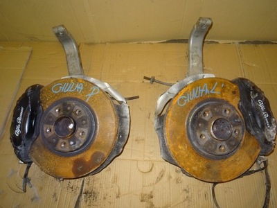 Alfa romeo giulia поворотний кулак ліва права фото №1