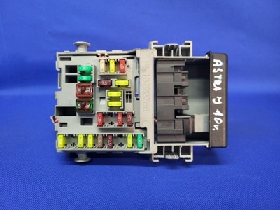 Коробка предохранителей opel astra j 2.0 cdti фото №1