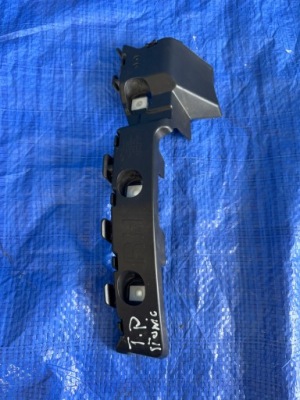 Направляющая бампера задняя правый kia stonic lift 86614-h8400 фото №1