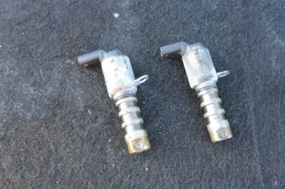 Клапан керуючий оливи audi skoda vw фото №1