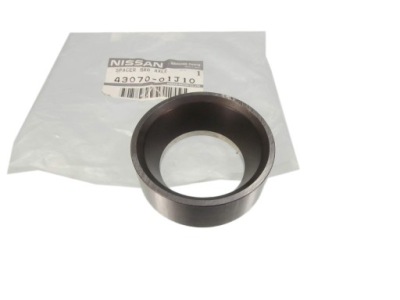 Втулка проставка дорожка подшипника подшипник полуось ступица задняя nissan partol y60 y61 фото №1