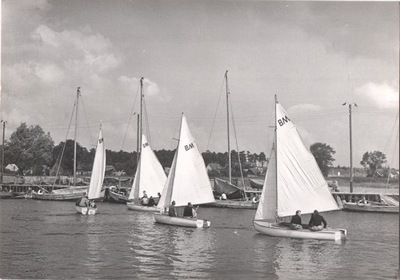 KĄTY RYBACKIE - PORT RYBACKI + KUTER i ŻAGLE - 1965R