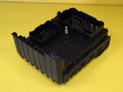 Коробка предохранителей vw golf plus 1k0937124k nr4 фото №1