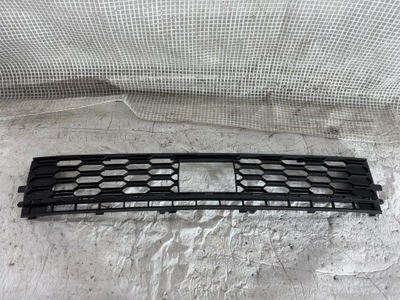 Skoda rapid lift решітка середня бампера фото №1