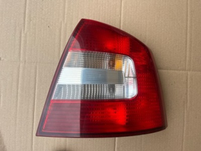 Правая задняя лампа задний  правый skoda octavia ii 2008-2013 hb 1z5945258 фото №1