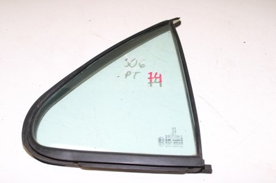 Peugeot 306 скло трикутник правий задня фото №1