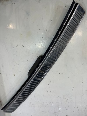 НАКЛАДКА ПАНЕЛІ БАГАЖНИКА VW TOUAREG 7P 7P0863459F