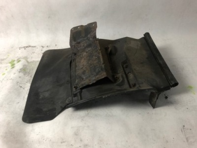Подкрылок брызговик nissan cabstar 06- фото №1