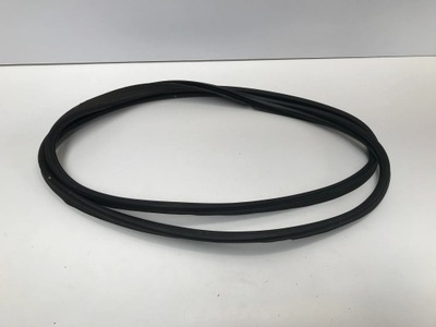 Volvo xc40 прокладка кузовная крышки багажника фото №1