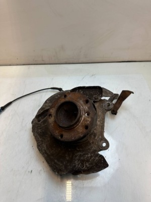 Bmw 5 e39 поворотний кулак задня фото №1