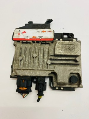 Блок керування модуль 9808655680 peugeot 2008 1,2 vti фото №1
