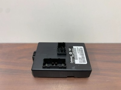 2019 chrysler pacifica модуль кришки багажника 683160994af фото №1