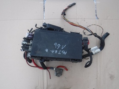 Коробка предохранителей bsi opel astra h 13145034 фото №1