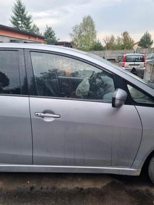 Mitsubishi grandis 05-10 дверь правый перед a19 фото №1