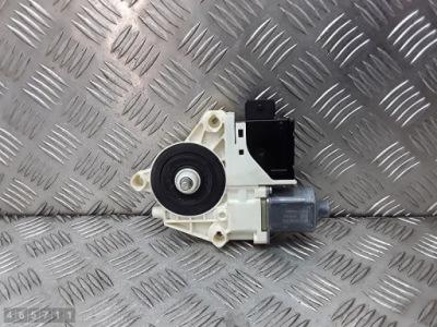 2016 fiat 500 x регулятор скло 0130822664 фото №1