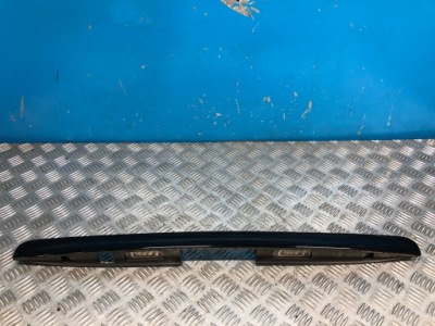 Mercedes gl x164 320 cdi молдинг накладка кришки багажника 1647400993 фото №1
