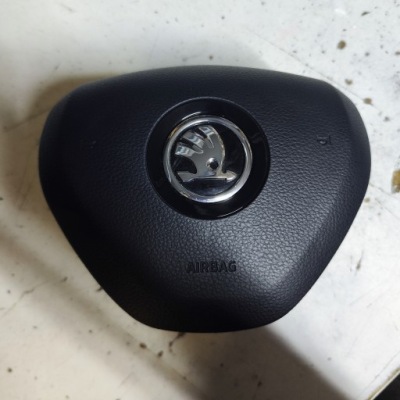 Skoda superb iii подушка безпеки водія 3v0880201f фото №1