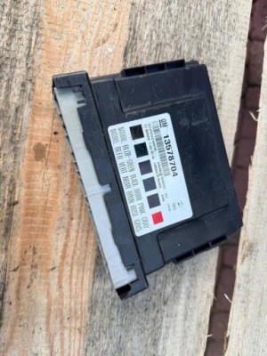 Модуль комфорту opel оригінальний номер 13578704 фото №1