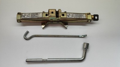 Домкрат подъемник mazda 2 3 5 с pokrętłem фото №1