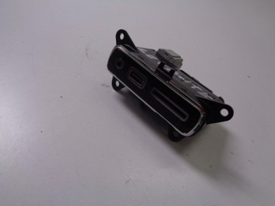 Разъём usb считыватель maserati levante 2016- фото №1