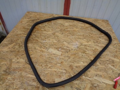 Citroen c4 cactus гумовий елемент прокладка двері лівий задня фото №1