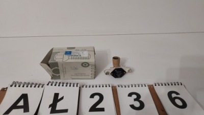 Mercedes s123 w124 регулятор напруги regler оригінал фото №1