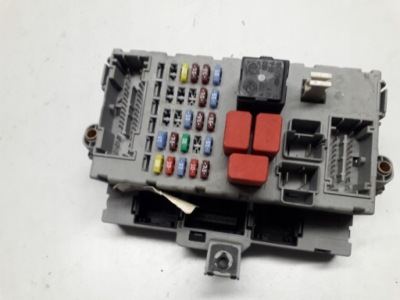 Lancia ypsilon 1.2 b коробка запобіжників фото №1