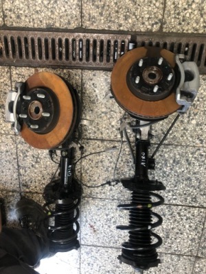 Поворотний кулак ліва lub права амортизатор niro ii 22- hybrid фото №1